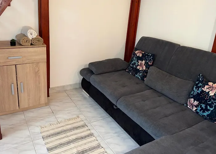 Crystal Belle Apartman-free Parking Debrecen