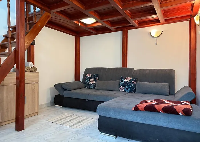 Crystal Belle Apartman-free Parking Debrecen